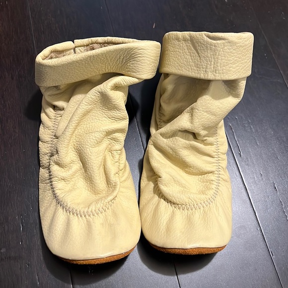 Footskins Shoes Footskins Moccasin Slippers Poshmark